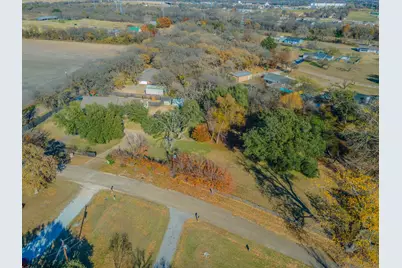 100 Spring Oak Street, Lacy Lakeview, TX 76705 - Photo 36