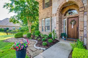 1529 Hackett Creek Dr, McKinney, TX 75072 - Photo 2