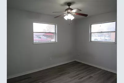 218 Virginia Drive, Lacy Lakeview, TX 76705 - Photo 12