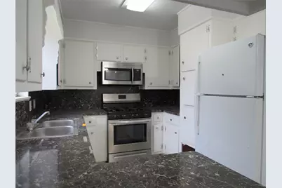 218 Virginia Drive, Lacy Lakeview, TX 76705 - Photo 6