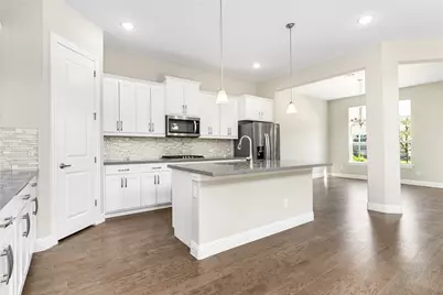 12261 Hesse Drive, Farmers Branch, TX 75234 - Photo 6