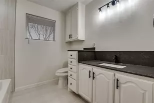 713 Hilltop Cir, DeSoto, TX 75115 - Photo 18