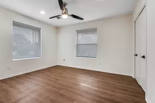 713 Hilltop Cir, DeSoto, TX 75115 - Photo 16