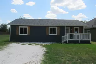 414 Matthew St, Hillsboro, TX 76645 - Photo 1