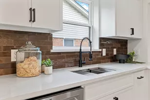 7652 El Pensador Dr, Dallas, TX 75248 - Photo 10