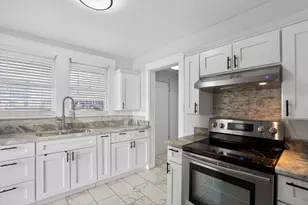 2703 Gladstone Dr, Dallas, TX 75211 - Photo 20