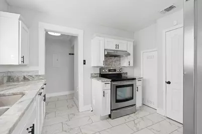 2703 Gladstone Drive, Dallas, TX 75211 - Photo 12