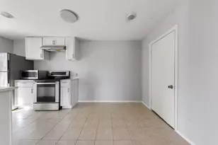 2703 Gladstone Dr, Dallas, TX 75211 - Photo 28