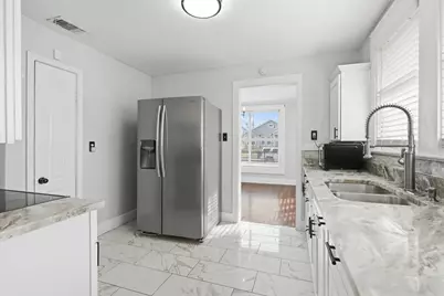 2703 Gladstone Drive, Dallas, TX 75211 - Photo 10