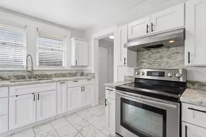 2703 Gladstone Drive, Dallas, TX 75211 - Photo 12