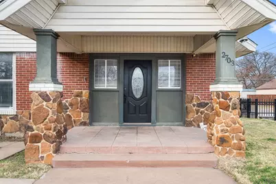 2703 Gladstone Drive, Dallas, TX 75211 - Photo 2