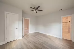 2141 S Jennings Ave, Fort Worth, TX 76110 - Photo 16