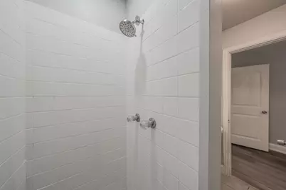 2141 S Jennings Avenue, Fort Worth, TX 76110 - Photo 30