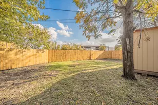 2141 S Jennings Ave, Fort Worth, TX 76110 - Photo 38