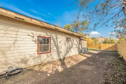 2141 S Jennings Avenue, Fort Worth, TX 76110 - Photo 34