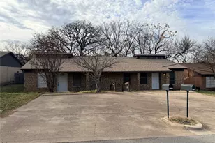 1110-A Lynn St, Weatherford, TX 76086 - Photo 2