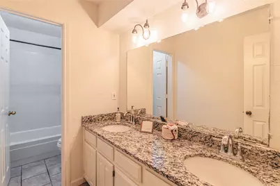 2036 Lavaca Trail, Carrollton, TX 75010 - Photo 30