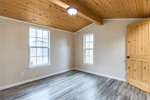 525 Pettit Dr, Newark, TX 76071 - Photo 20