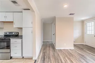 525 Pettit Dr, Newark, TX 76071 - Photo 6