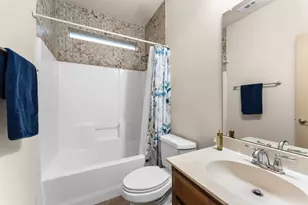 8505 Field Creek Ct, Fort Worth, TX 76134 - Photo 6