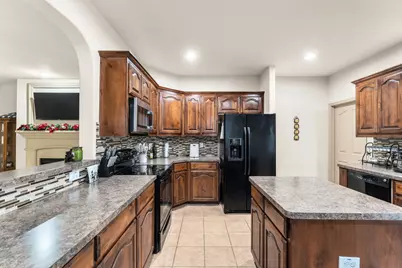 8505 Field Creek Court, Fort Worth, TX 76134 - Photo 14