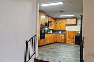 817 N Lacy Dr, Lacy Lakeview, TX 76705 - Photo 6