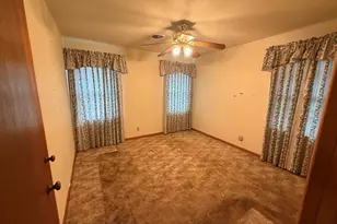 817 N Lacy Dr, Lacy Lakeview, TX 76705 - Photo 18