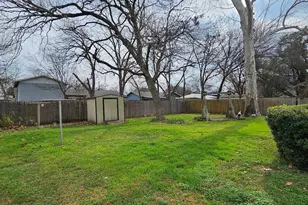 817 N Lacy Dr, Lacy Lakeview, TX 76705 - Photo 22