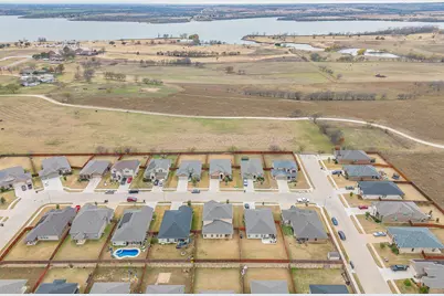 1404 Fremont Trail, Cleburne, TX 76033 - Photo 2