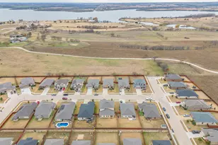 1404 Fremont Trl, Cleburne, TX 76033 - Photo 2