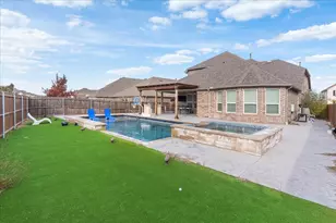 817 Crest Breeze Dr, Fort Worth, TX 76052 - Photo 38