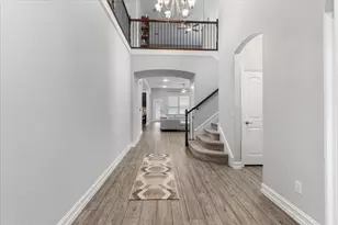 817 Crest Breeze Dr, Fort Worth, TX 76052 - Photo 4