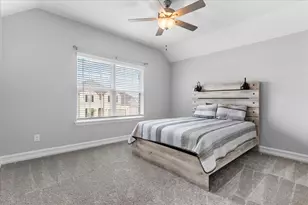 817 Crest Breeze Dr, Fort Worth, TX 76052 - Photo 14