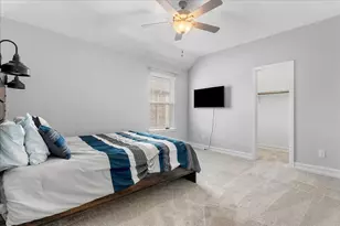 817 Crest Breeze Dr, Fort Worth, TX 76052 - Photo 16