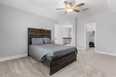 817 Crest Breeze Drive, Fort Worth, TX 76052 - Photo 14