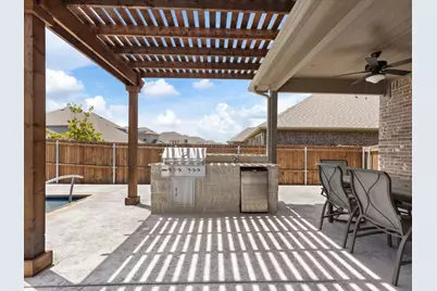 817 Crest Breeze Drive, Fort Worth, TX 76052 - Photo 32