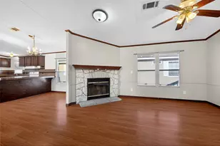 315 Glenwood St, Gainesville, TX 76240 - Photo 6