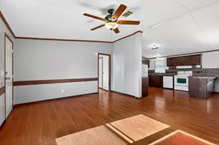 315 Glenwood St, Gainesville, TX 76240 - Photo 6