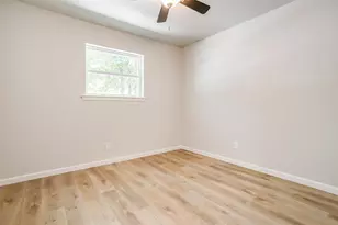 921 Willow Cir S, Burleson, TX 76028 - Photo 12