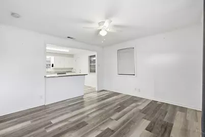 300 E 6th Street, Krum, TX 76249 - Photo 6