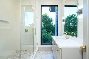 6984 Santa Barbara Dr, Dallas, TX 75214 - Photo 32