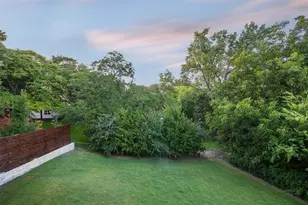 6984 Santa Barbara Dr, Dallas, TX 75214 - Photo 36