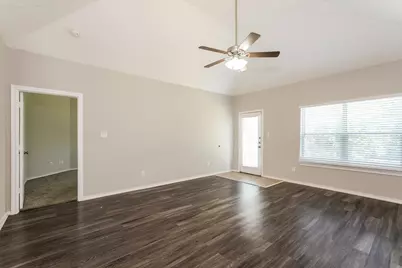 809 Bahar Court, Arlington, TX 76010 - Photo 4