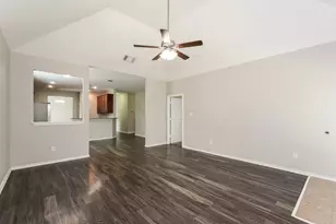 809 Bahar Ct, Arlington, TX 76010 - Photo 6