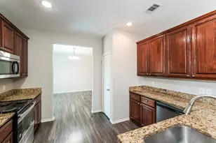 809 Bahar Ct, Arlington, TX 76010 - Photo 10