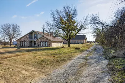 10569 Range Road, Justin, TX 76247 - Photo 2