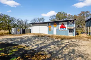 176 E North St, Jacksboro, TX 76458 - Photo 20