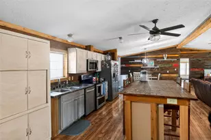 176 E North St, Jacksboro, TX 76458 - Photo 6