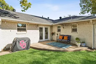 10626 Larchfield Ln, Dallas, TX 75238 - Photo 24