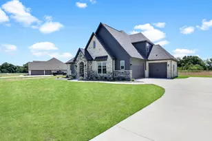 1021 Silver Sage, Weatherford, TX 76085 - Photo 2